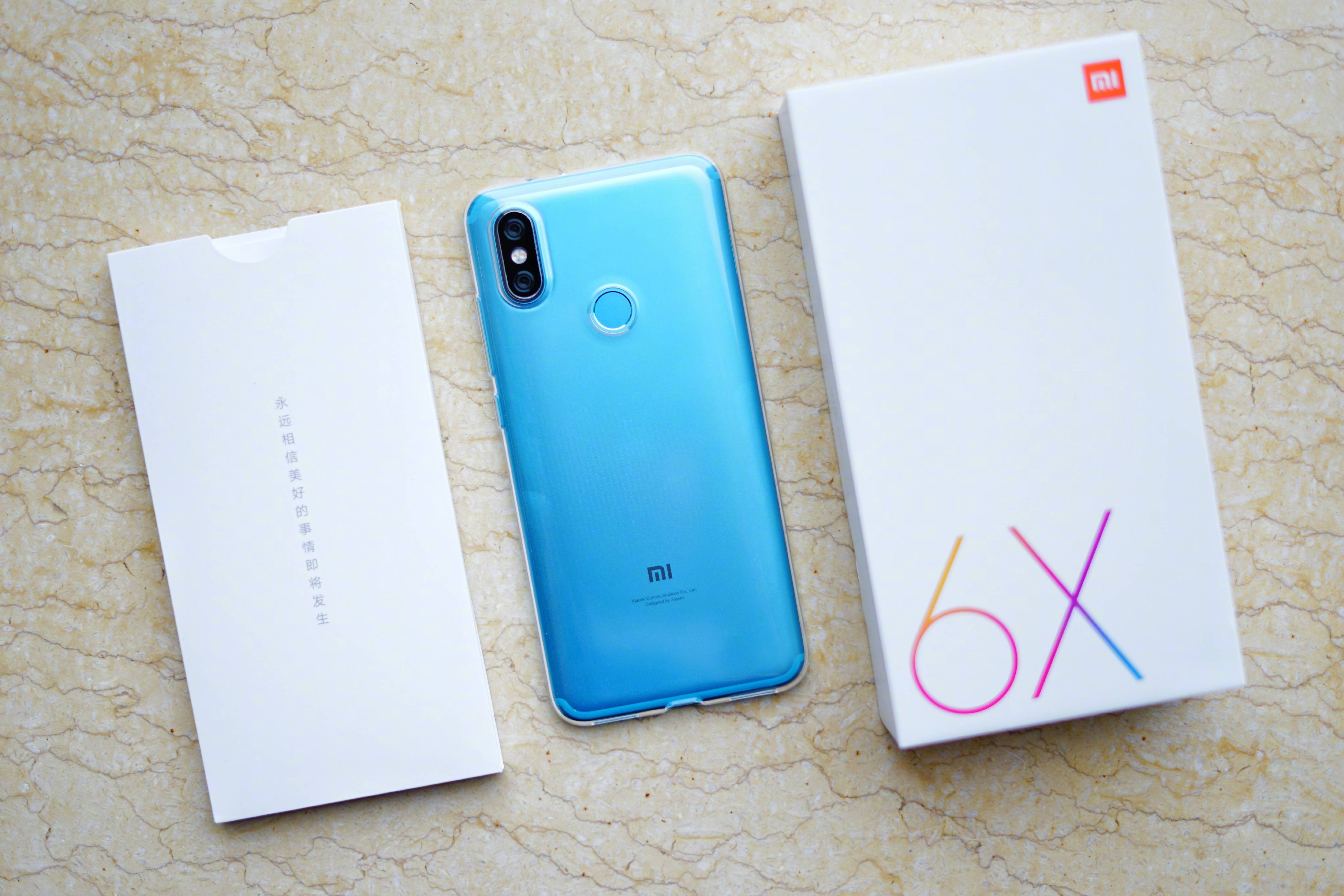 小米6X发布：搭载骁龙660，后置双摄，64GB内存1599元起售