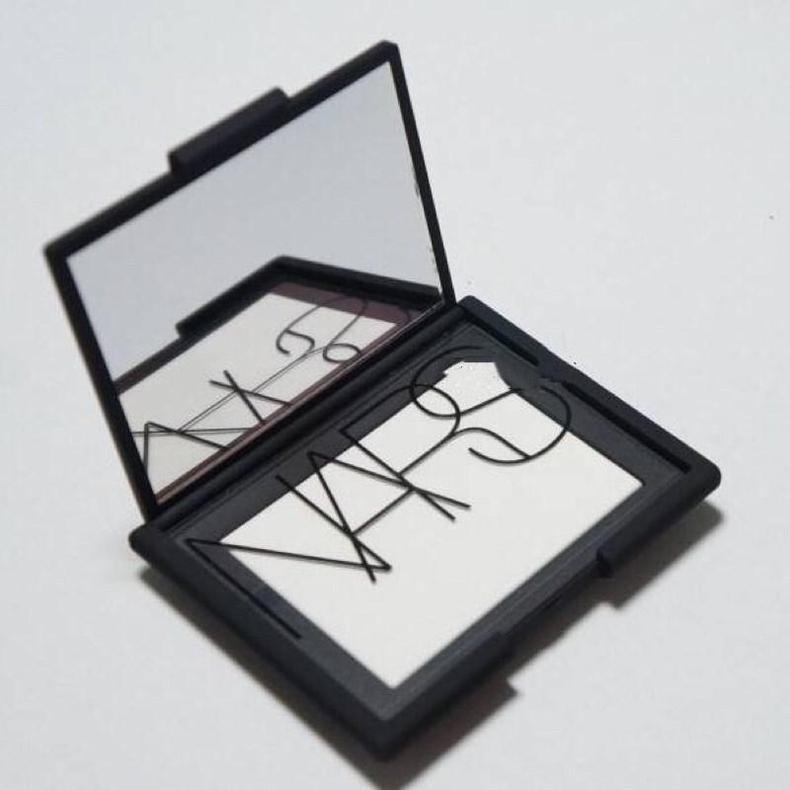 出门一整天的满脸油光,夏天必备定妆蜜粉