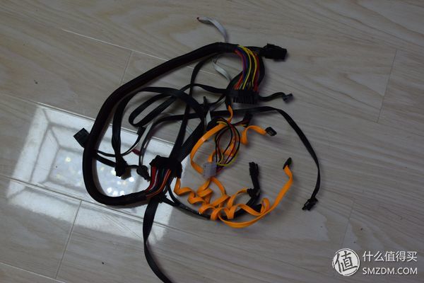 酷冷至尊毁灭者第一代机箱,酷冷至尊毁灭者三代rgb