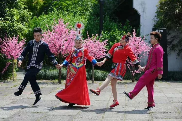 鐣叉棌椋庢儏鎽勫奖,杩愭渤鐣旂殑缇庢櫙