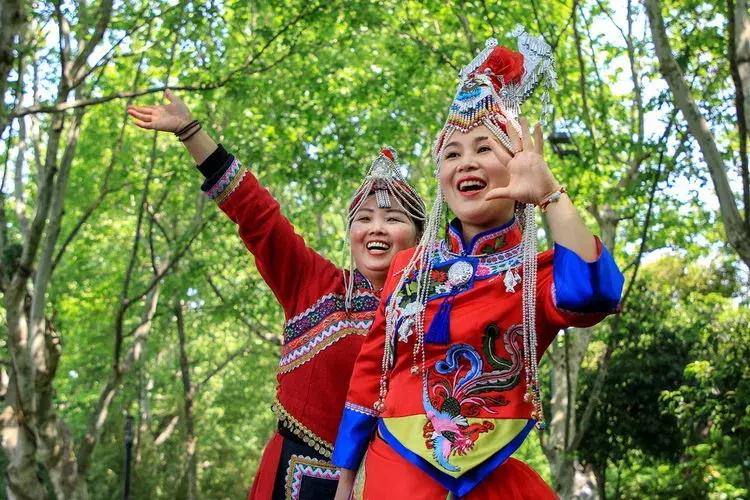 鐣叉棌椋庢儏鎽勫奖,杩愭渤鐣旂殑缇庢櫙