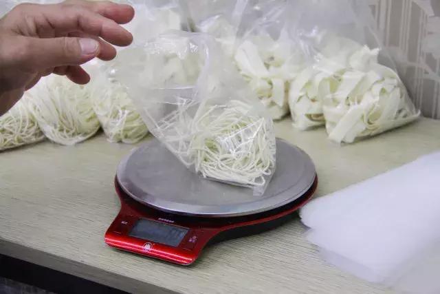 结婚12年，台湾夫妻在厦大旁开了家“黑”店，专治小确丧……