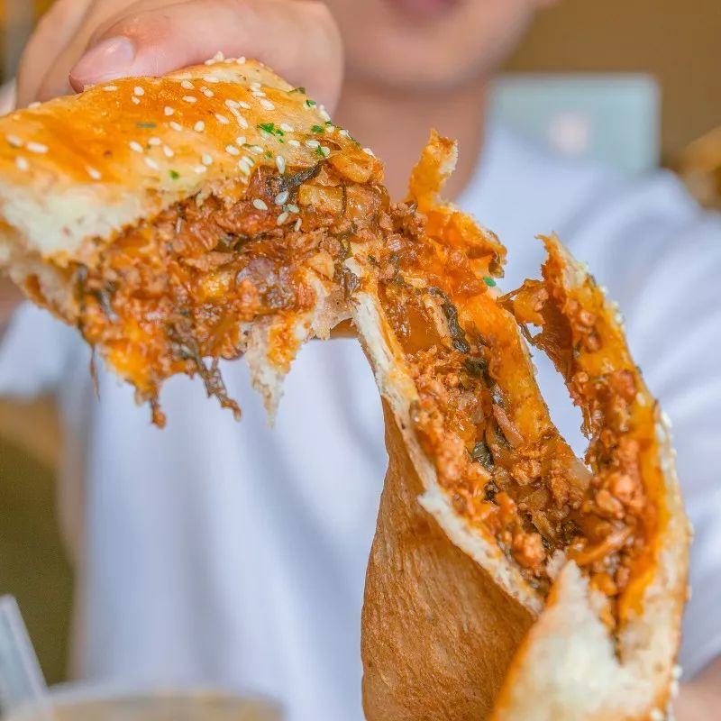 魔都第2家奈雪终于开了，还带来霸气杨梅，喝了会上瘾！