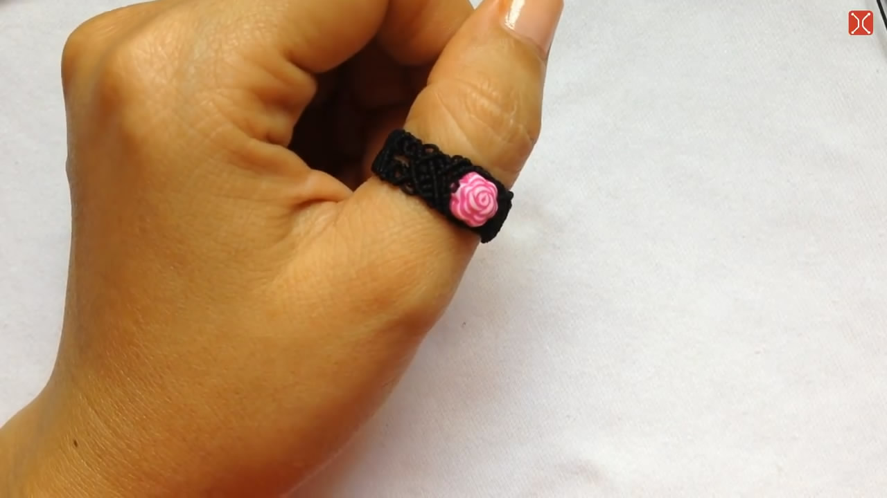 怎么折玫瑰花戒指又简单又漂亮,手工编织玫瑰花戒指的做法教程