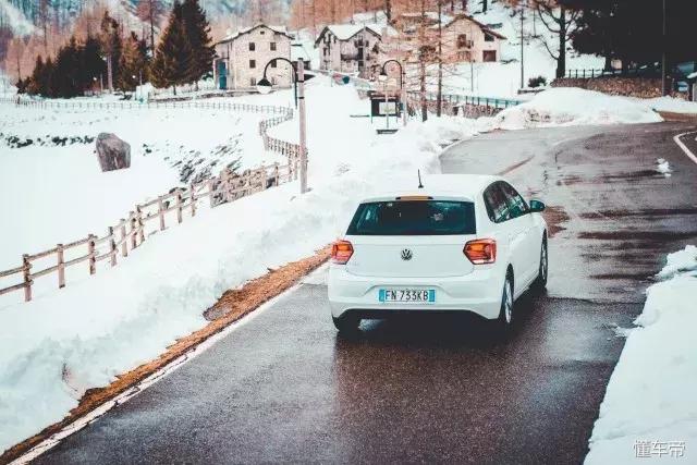 试驾最新款大众polo评测视频,海外2020大众polo