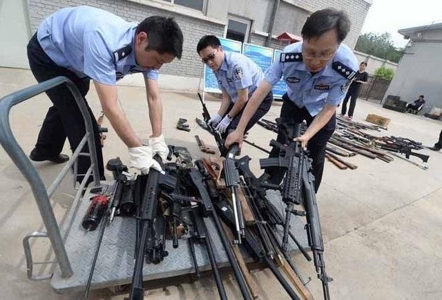 男子网购枪支被拘,仿真枪缘何屡禁不止?