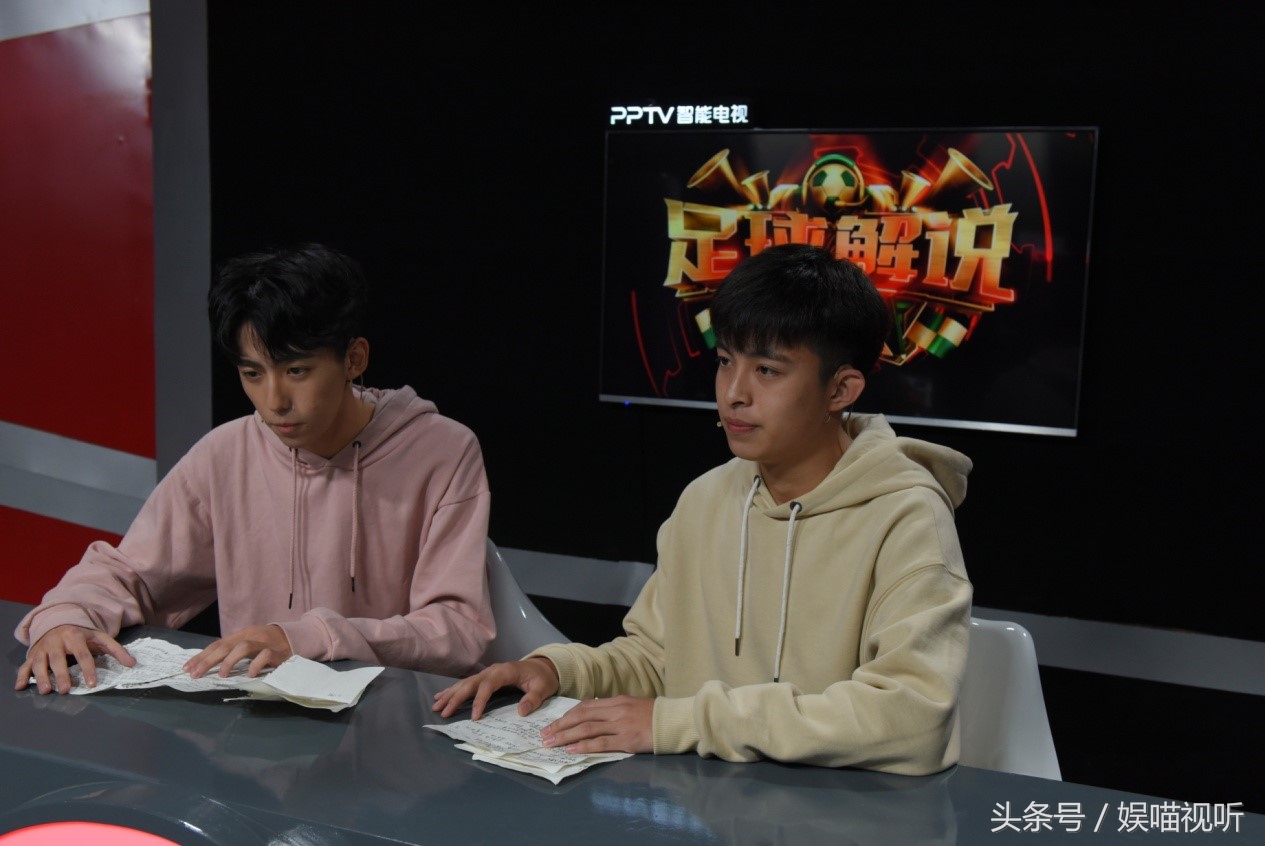 董路黄健翔足球解说,足球解说黄健翔董路韩乔生