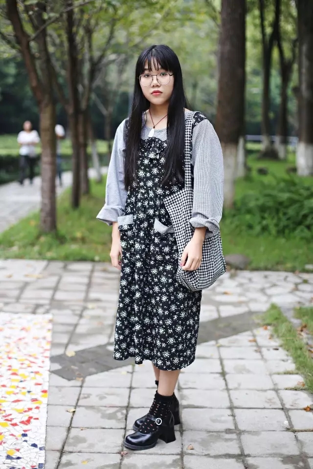大学生艺术风穿搭,艺术系小个子女生穿搭