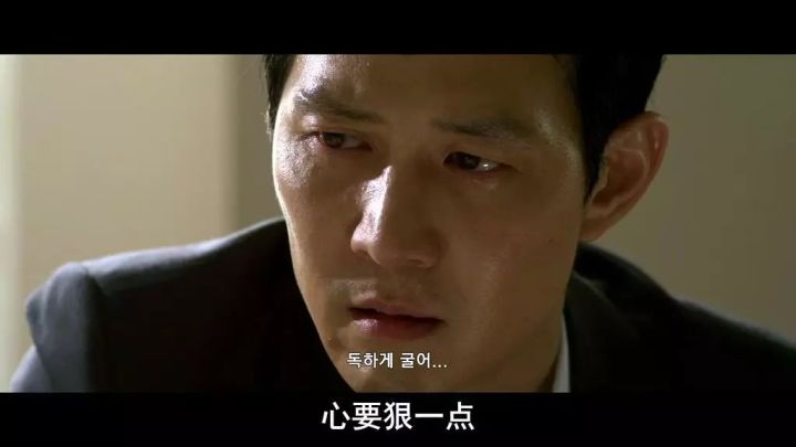 无间道谁和梁朝伟互换的身份,无间道三部曲梁朝伟