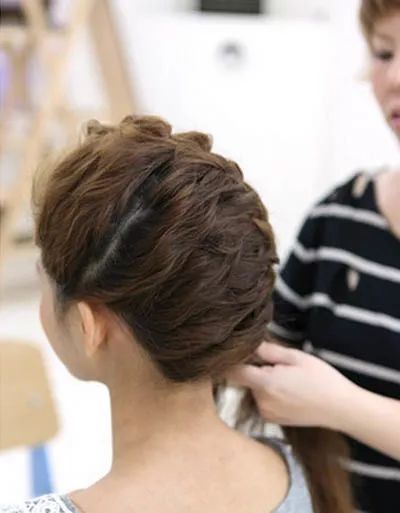 自编蜈蚣辫怎么扎蓬松而好看,蜈蚣辫和反蜈蚣辫