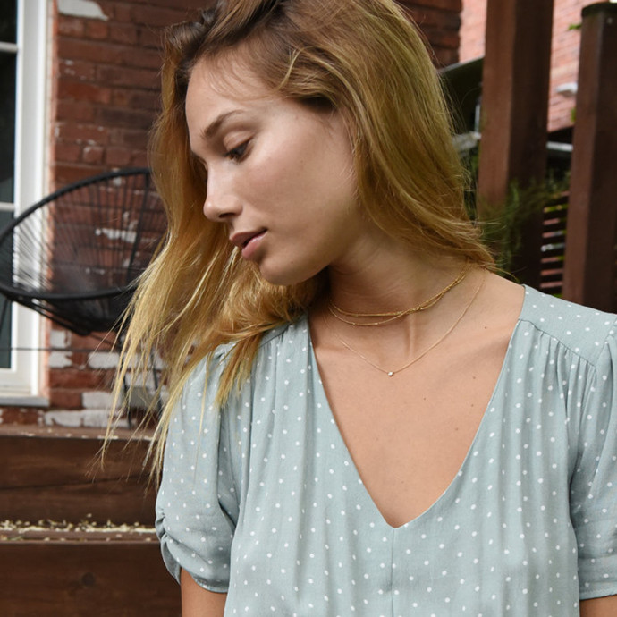 唐嫣同款钻石锁骨项链中国黄金,唐嫣同款女士经典圆形单钻项链