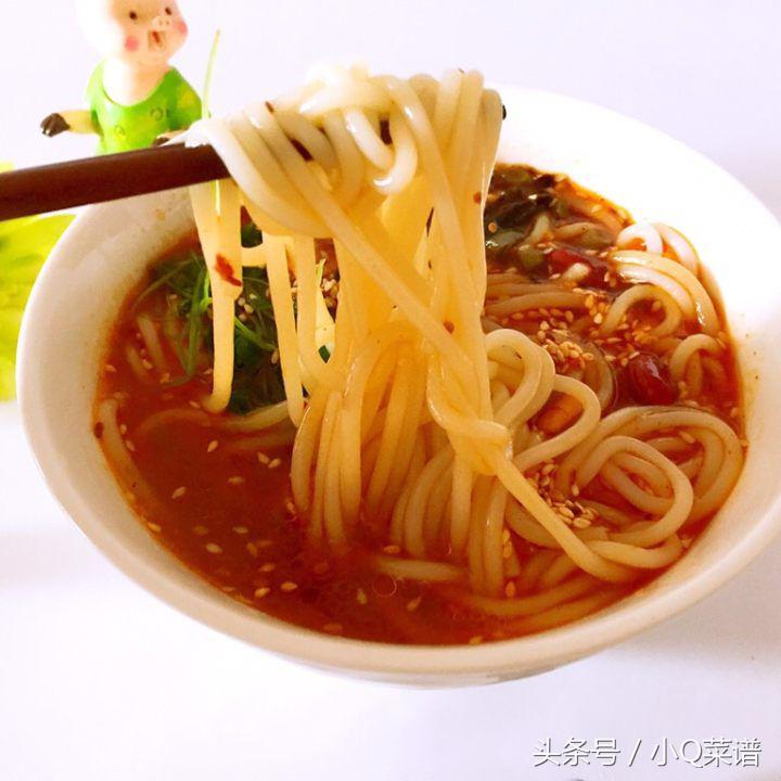 天热不想吃饭请问煮点啥吃,天热没菜怎么吃面条好吃