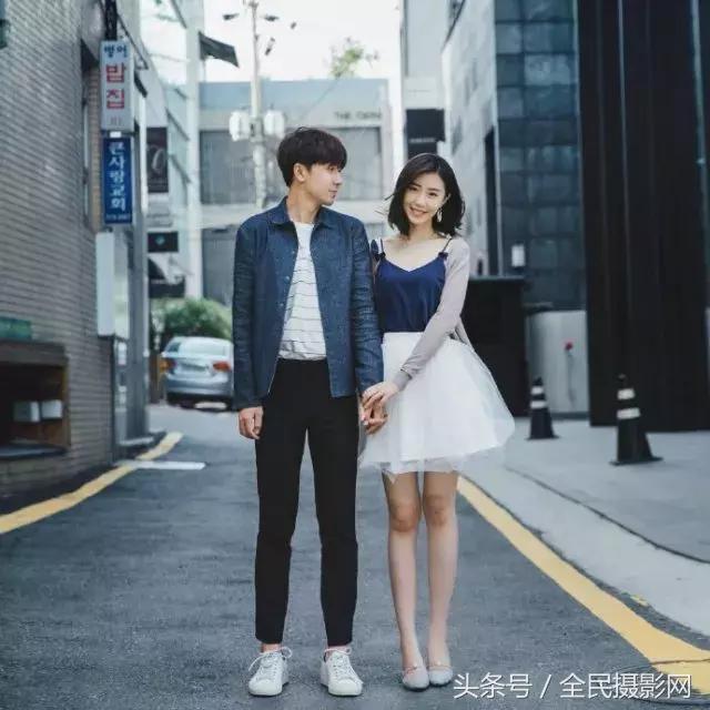 你负责貌美如花，我负责拍照那些一起开网店的摄影师情侣们~