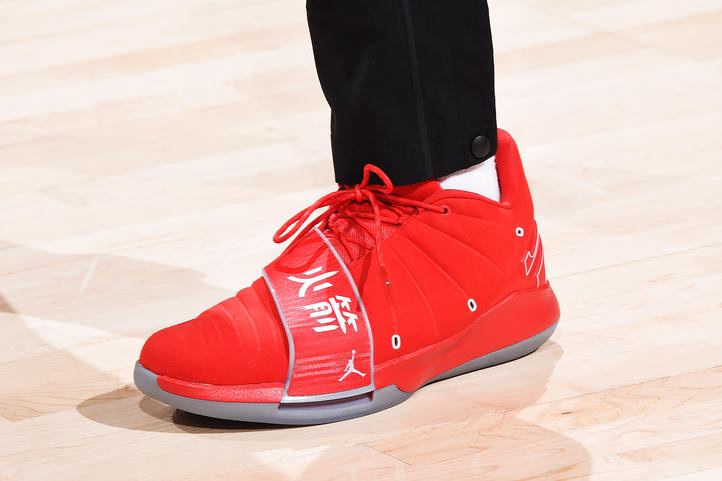 没想到我也有穿上鞋王同款的这一天！这可能是鞋王穿过最平民的鞋