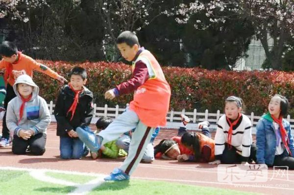八大峡小学二十二届体育节四年级优秀征文选登