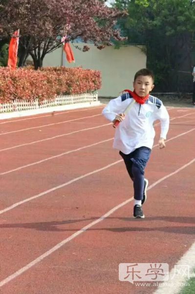 八大峡小学二十二届体育节四年级优秀征文选登