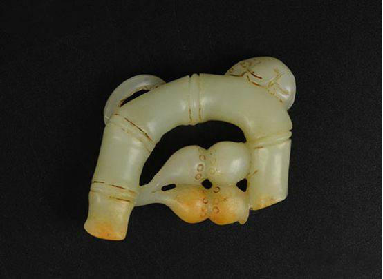 和田青白玉手把件,和田青白玉是什么颜色