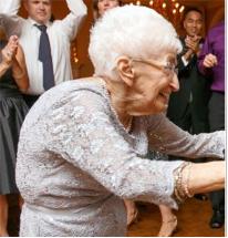 康复医生纠正驼背,如何矫正驼背简单办法