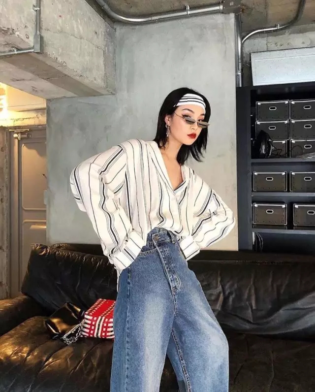 格纹元素撑起时尚,细格纹配条纹