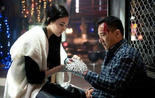 成龙电影里的女儿们,感受着浓浓的父爱,却有一个很蹊跷的共同点