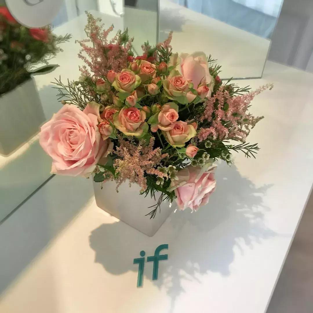 王丽坤戛纳红毯,王丽坤和李晨吻戏