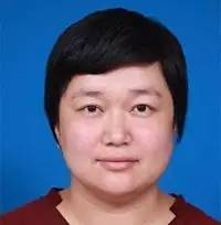 「问答」女儿5岁，左右手肘都有疹子，一开始呈颗粒状分布，越挠越大，最后变成块状春天开始出现，夏天更严重了，该怎么办？