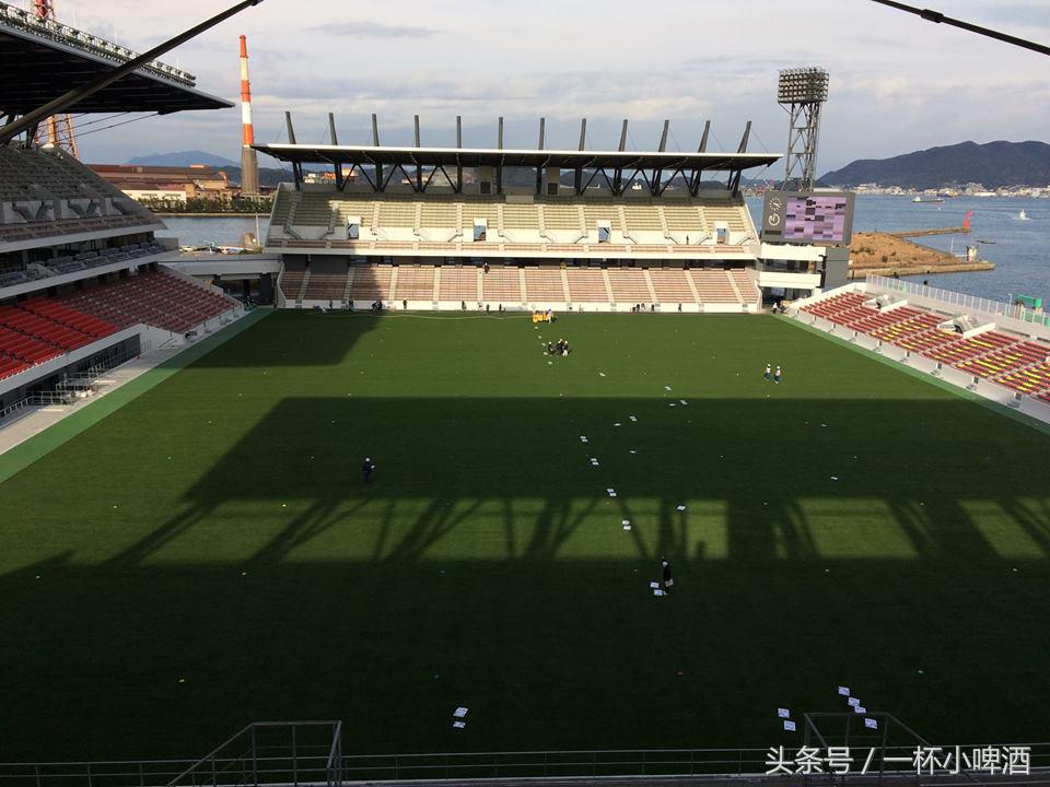 难以想象，日本第三级别联赛球场如此之漂亮！