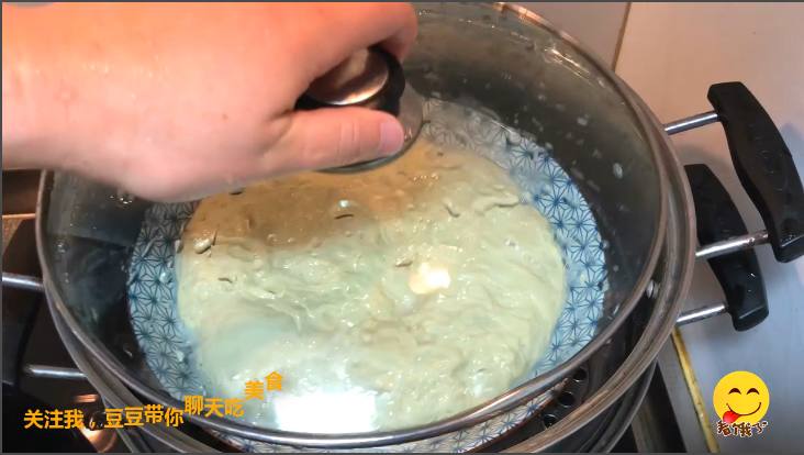 酿皮凉皮做法视频,酿凉皮的做法视频