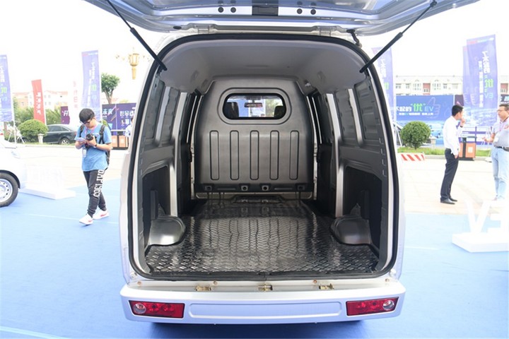 开瑞优优ev新能源卖多少钱,启动新能源汽车