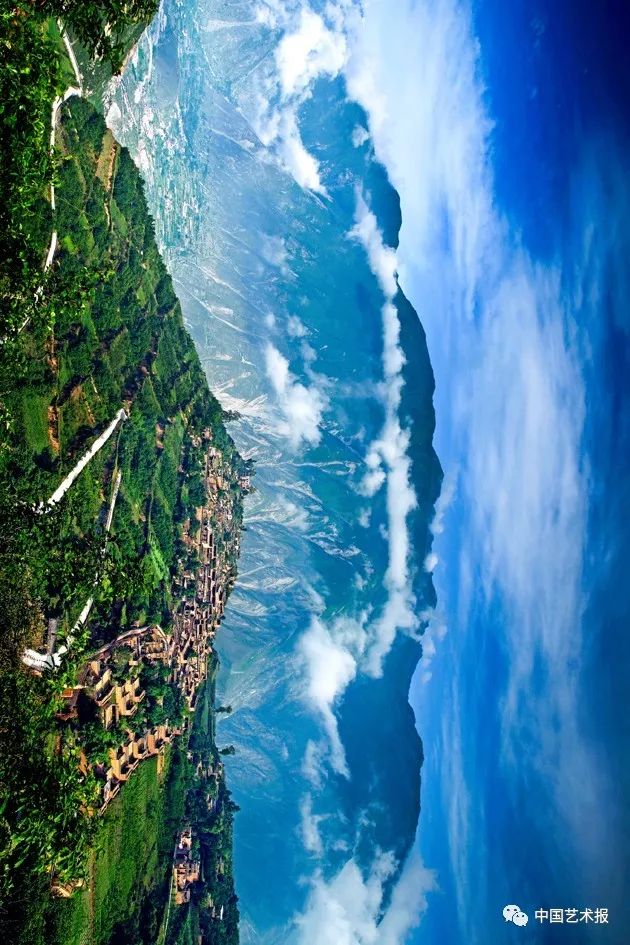 汶川大地震志愿者影集,汶川十年影像