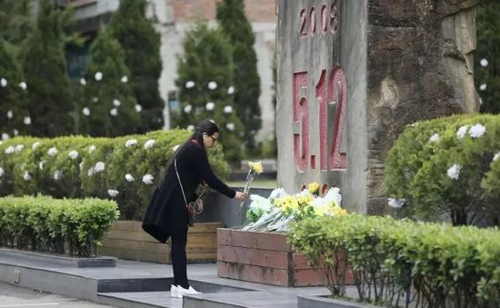 汶川感人催人泪下的事,汶川令人瞬间泪下的故事