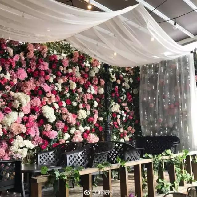 为喜欢自拍的小仙女打造的咖啡店！据说90%的韩国妹子都去打过卡