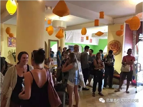 除了烤猪脏鸭餐，巴厘岛哪里还有其它美食？