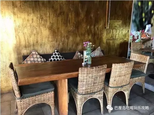 除了烤猪脏鸭餐，巴厘岛哪里还有其它美食？