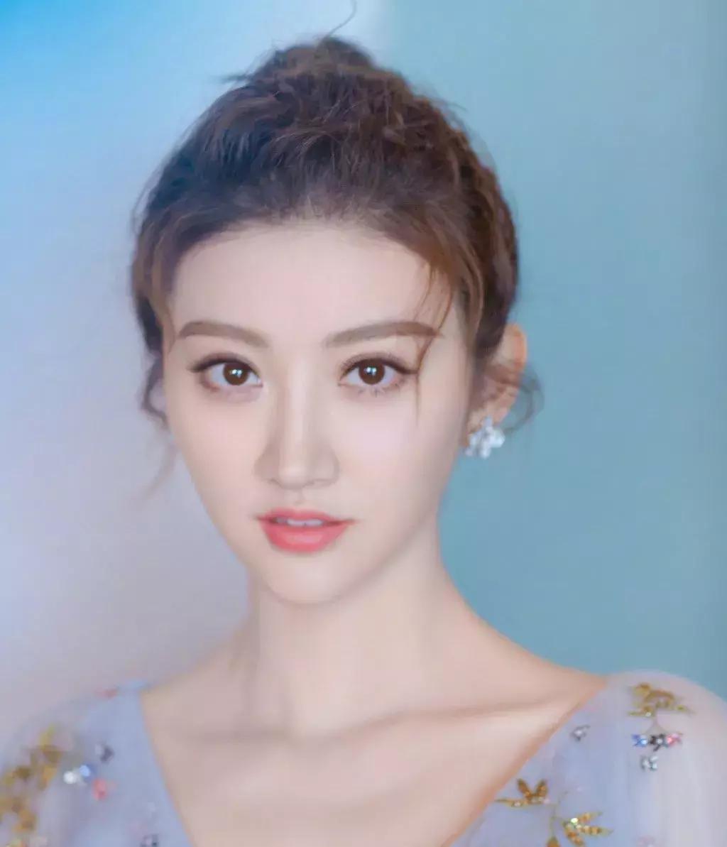 林允万元面霜,林允用11元化妆品