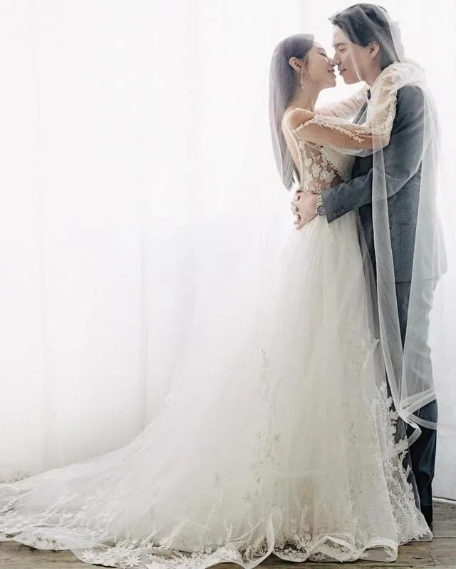 38岁香港女艺人宣布怀孕,41岁台湾女星宣布怀孕喜讯