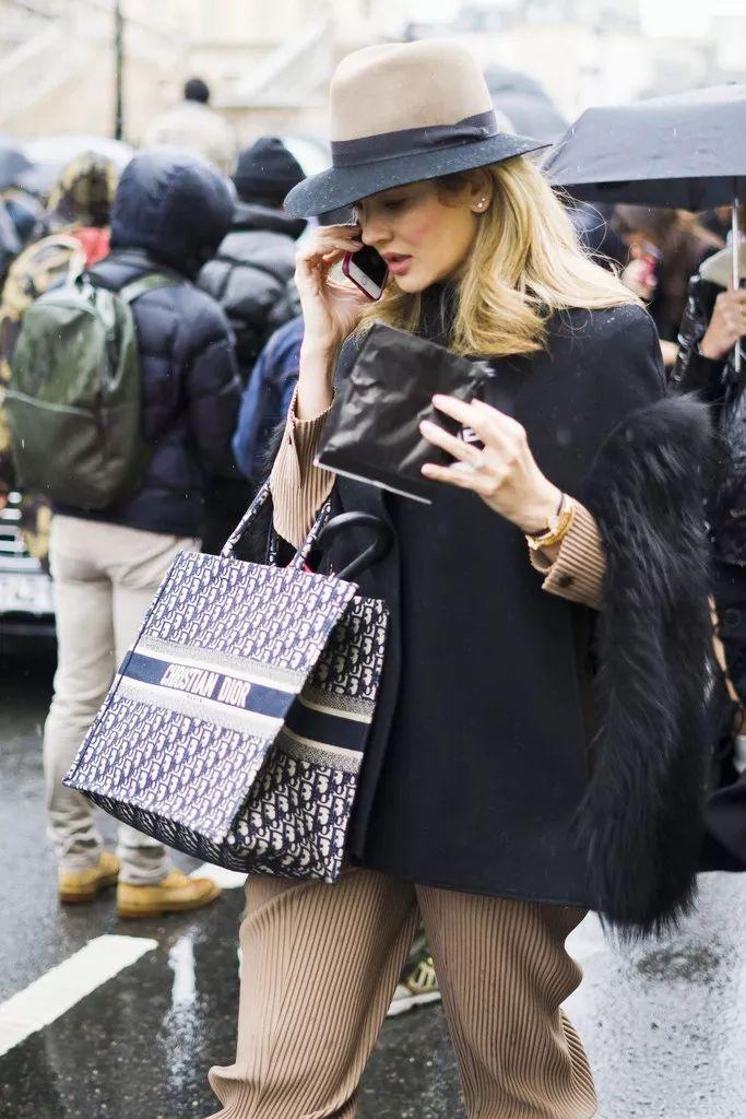 Baby钟楚曦欧阳娜娜女明星们都对它爱不释手