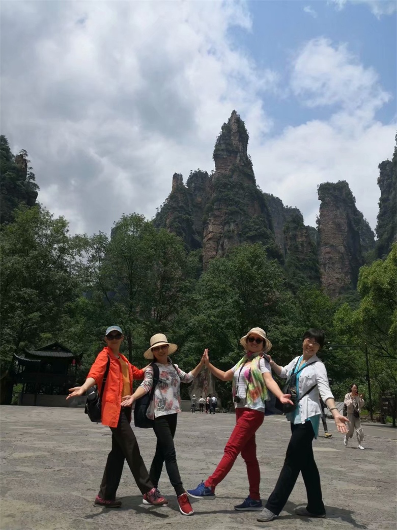 香港人组团游张家界,姐妹相约张家界三日游