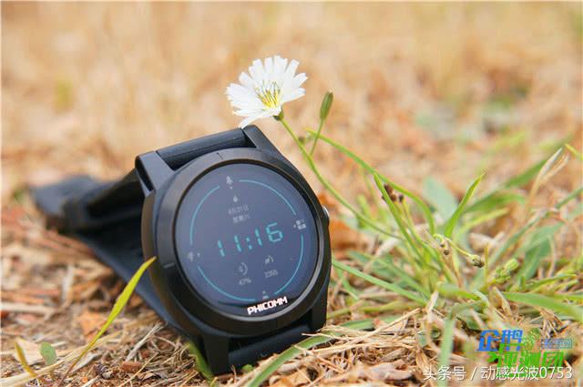 又是0元购！云联惠后1399的斐讯W2智能手表还敢入坑么？深度评测