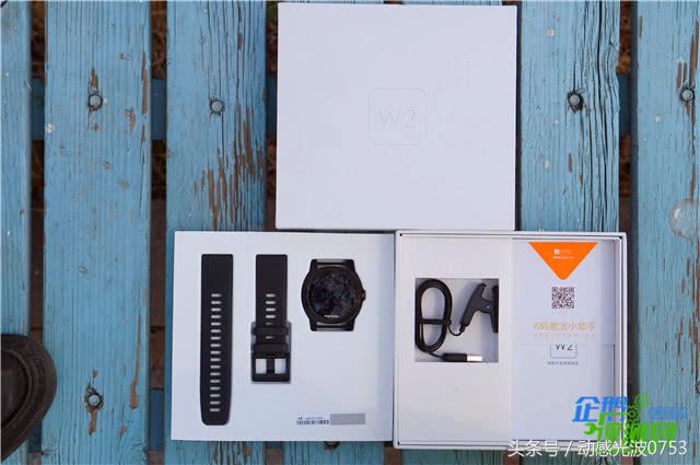 又是0元购！云联惠后1399的斐讯W2智能手表还敢入坑么？深度评测