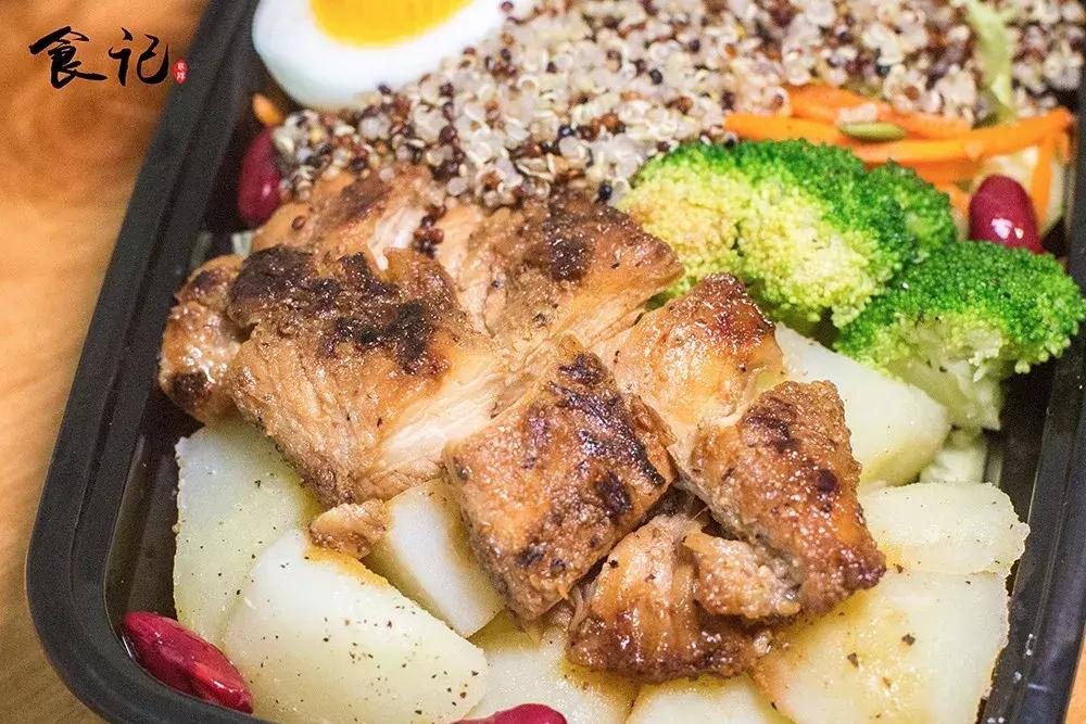 盛特区店,一家很有创意的烘焙店