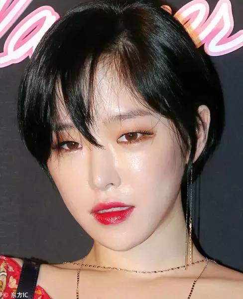 怎么才可以把眼影画的那么好看呢,今年流行的眼影这样画美丽不挑人