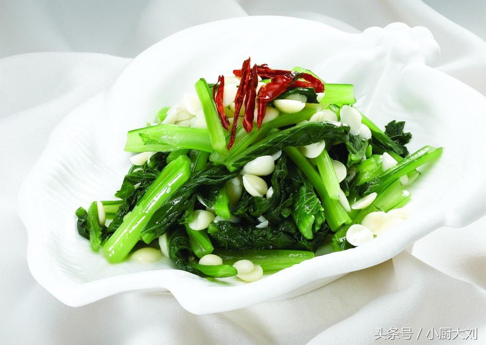怎样炒青菜可保持碧绿并坚挺爽口,教你一招青菜这样炒