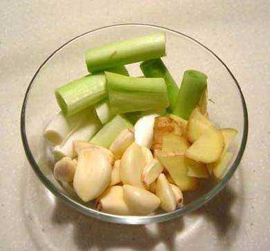 鳄龟科普视频之鳄龟可以放生吗,鳄龟为什么不能放生不能吃