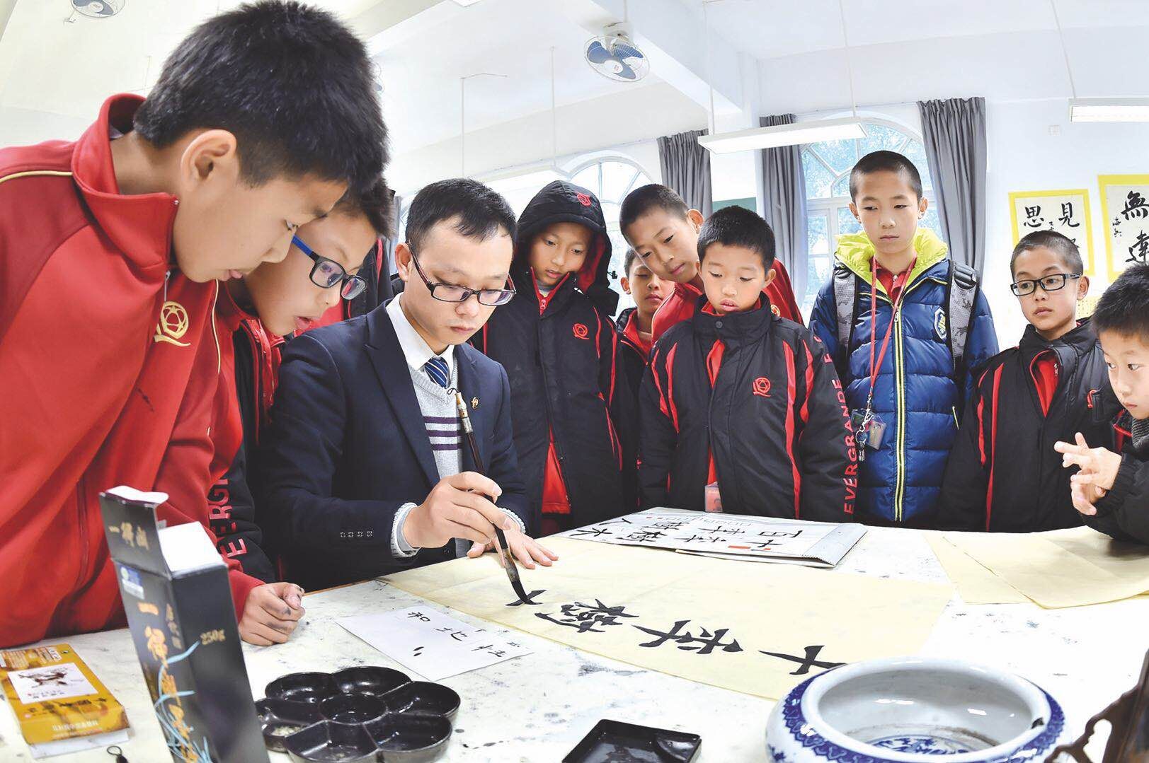 体教融合新路径,恒大足校转型