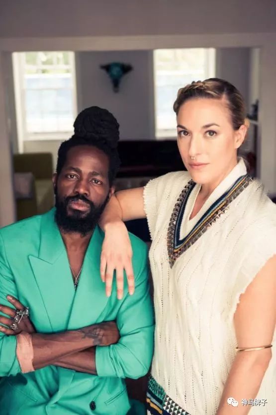 唐晶款英伦风圆头女鞋,唐晶同款鞋厚高跟鞋