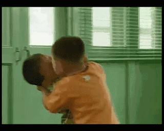 孩子先打人被还手打哭了怎么办,小孩打人或被打该怎么处理