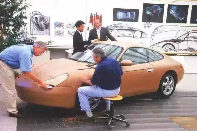 突如其来的被圈粉了！这个中国汽车设计师曾救了保时捷