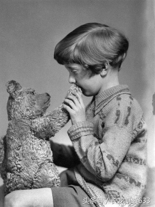 30张令人印象深刻的历史老照片,历史照片回顾模板