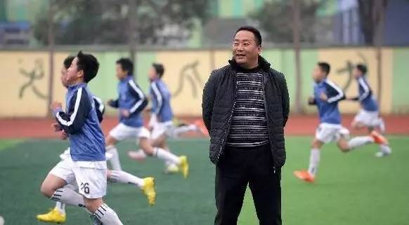 他们是中国足球最励志的选手！有人工资被拖欠18个月依然在踢球